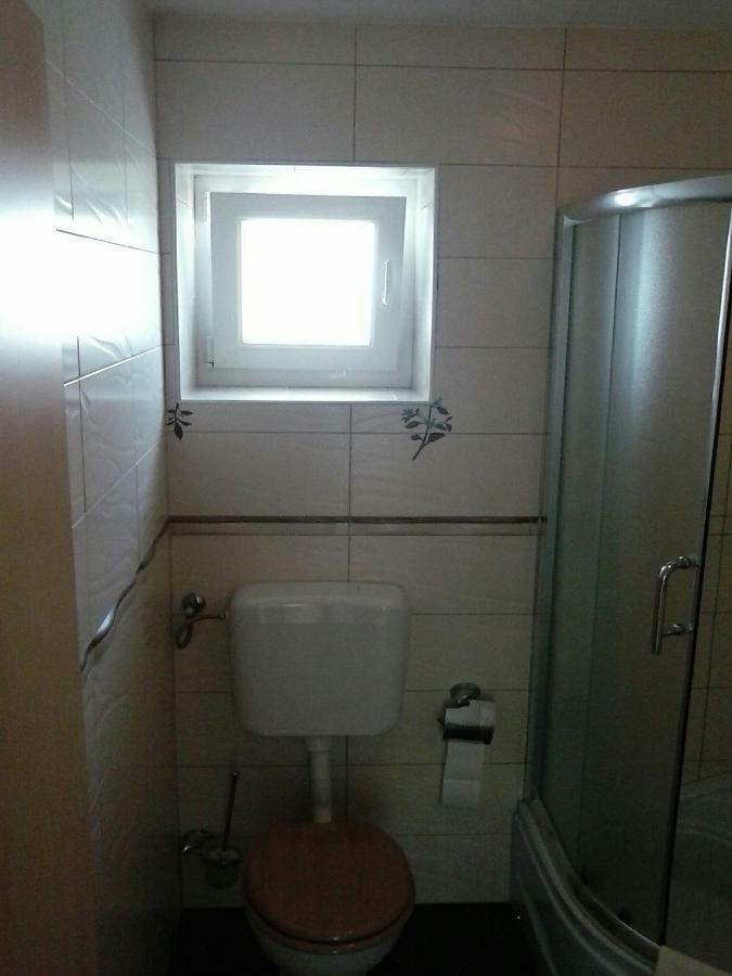 Apartmani Maric Selce Exterior foto