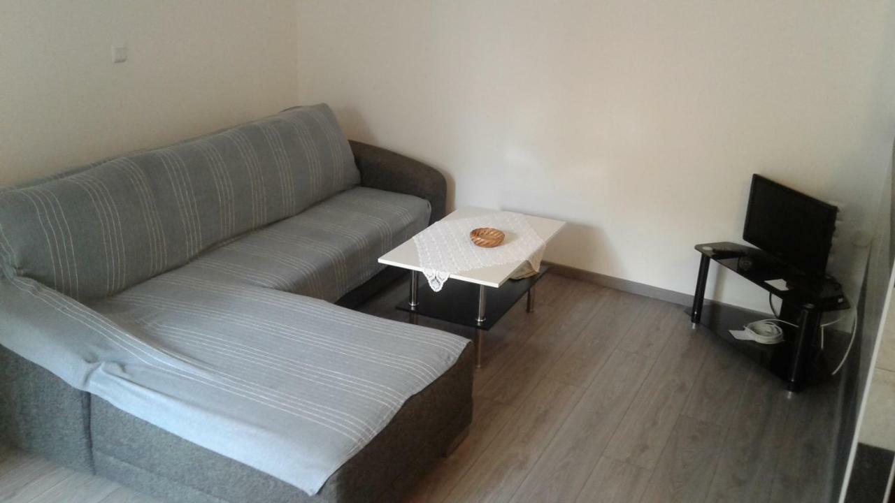 Apartmani Maric Selce Exterior foto